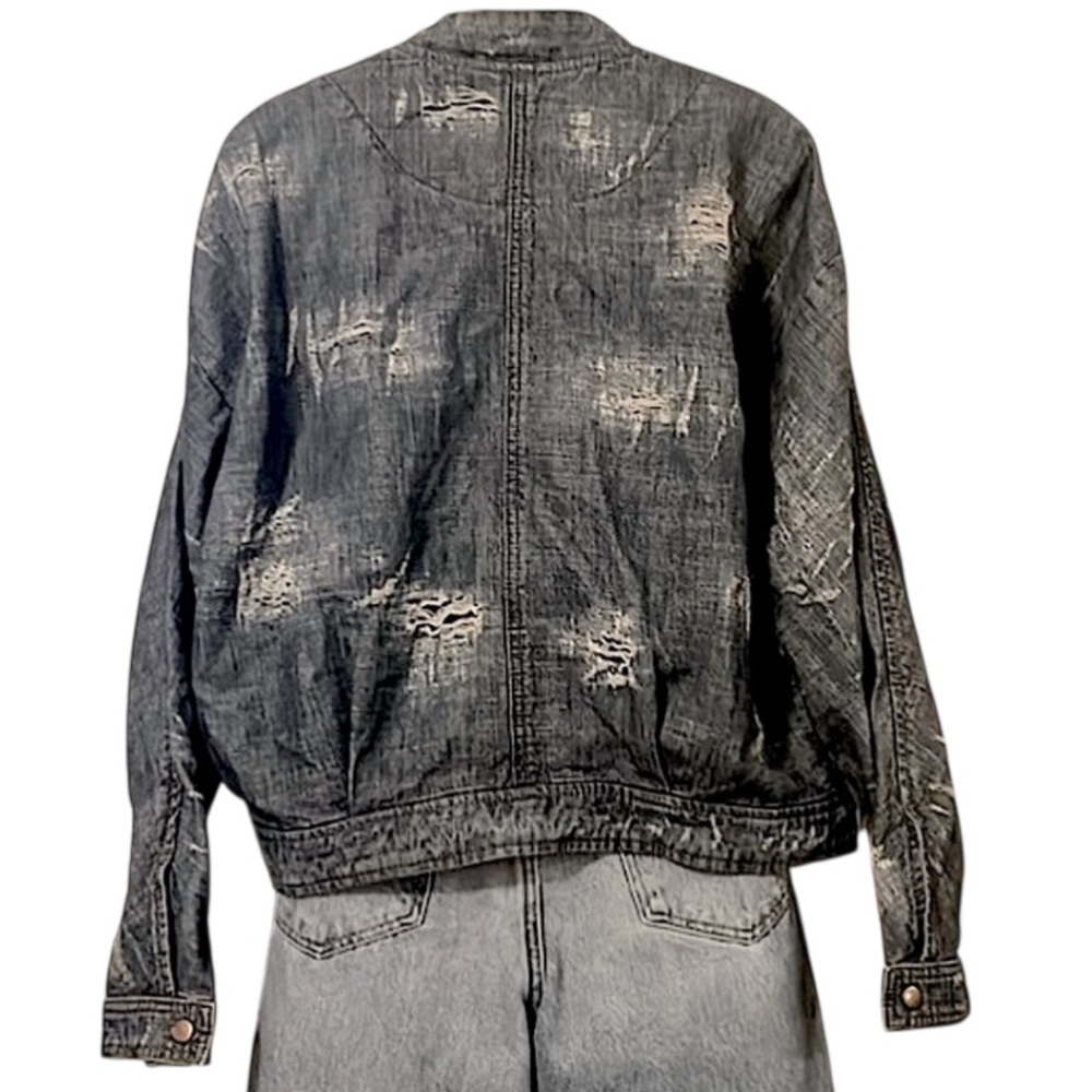 Free People Womans Elijah Distressed Oversized Denim Bomber Jean Jacket Sz M - Picture 3 of 6